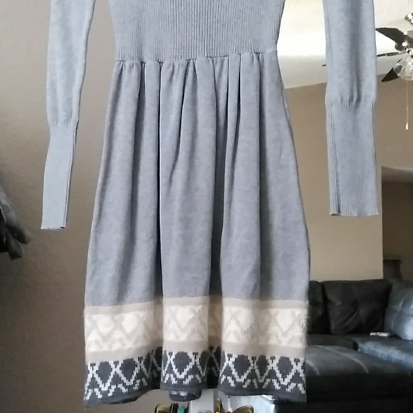 Dress - Picture 2 of 5